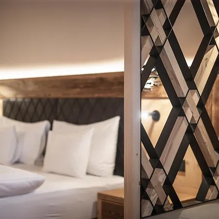 Hotel Alpenblick 4*