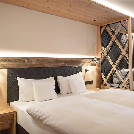 Alpenblick Hotel Sexten